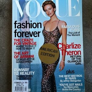 Vogue US October 2000 Magazine – Vintage 2000s